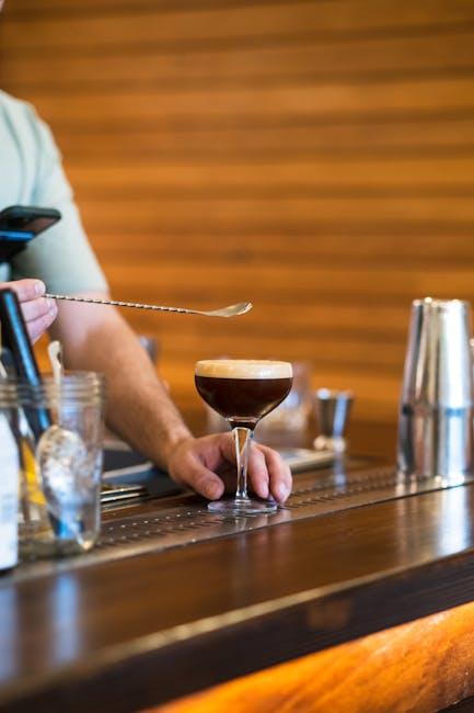 Exploring‌ the Shaker & Spoon Experience: A Journey into At-Home Mixology